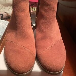 Toms Women's Rust Ankle Booties